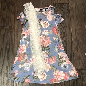 Zunie cold shoulder dress with lace scarf, size 8